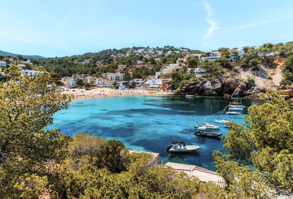 Cala Vadella – A Peaceful Bay Among the Best Beaches in San José Ibiza