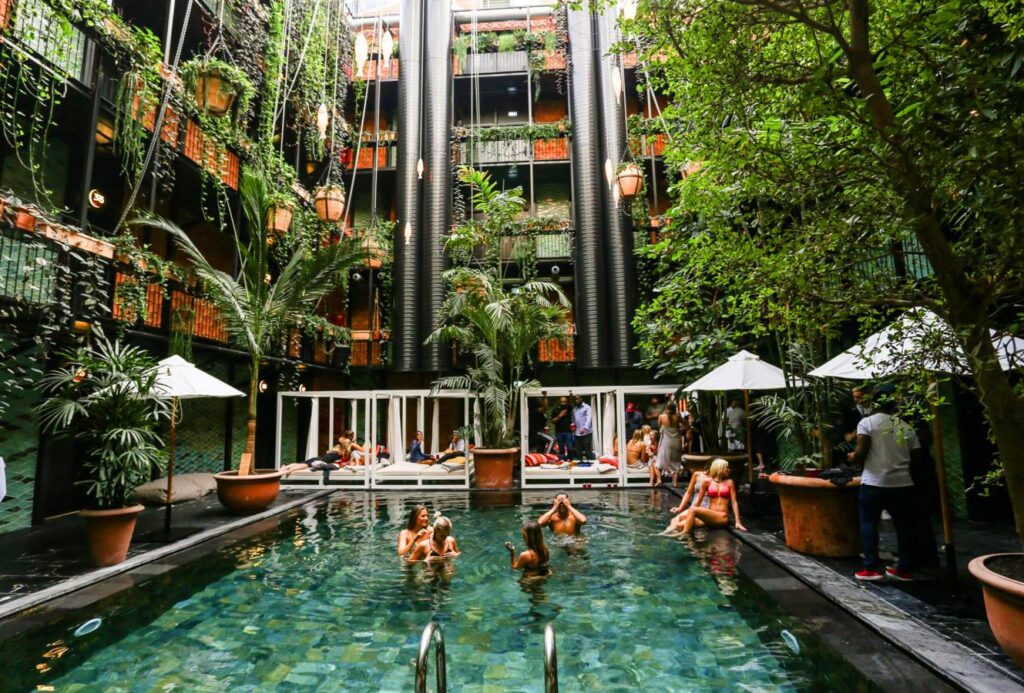 Eco-Certified Hotel Guldsmeden Manon Les Suites