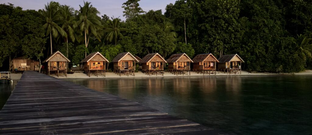 Traditional Bungalows Corepen Dive Homestay