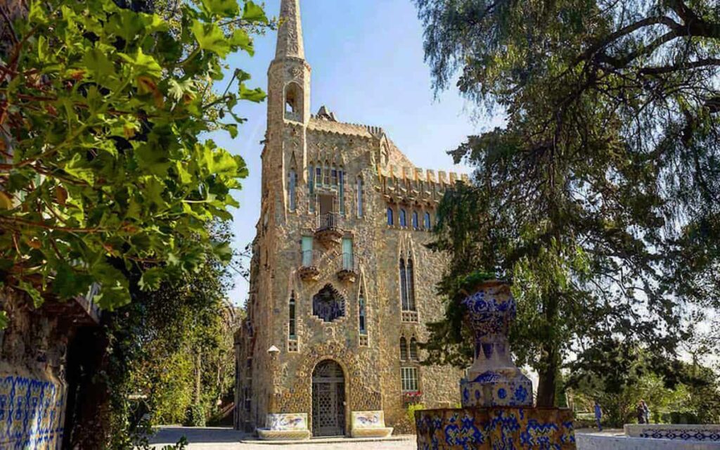 Torre Bellesguard Gaudi Barcelona Architecture